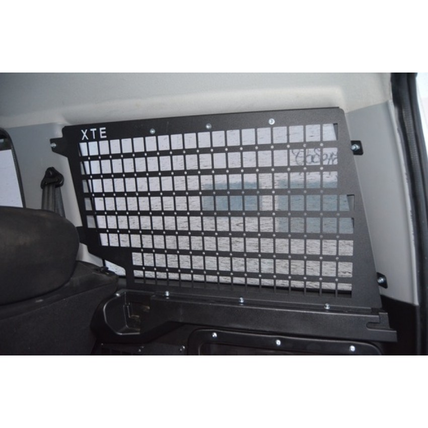 Решетка (защита) на окна багажника УАЗ ПАТРИОТ Рестайлинг 2014 г. (к-т 2 шт) СЕТКА (63 ЦЕХ) / Решетка защитная Патриот